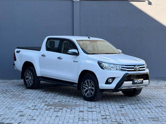 TOYOTA HILUX 2.8 SRV 4X4 CD 16V DIESEL 4P AUTOMÁTICO TOYOTA HILUX 2.8 SRV 4X4 CD 16V DIESEL 4P AUTOMÁTICO